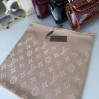 İthal Lv Jakar İpek Eşarp 44116 - Latte