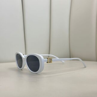 Gucci Oval Güneş Gözlüğü - Beyaz