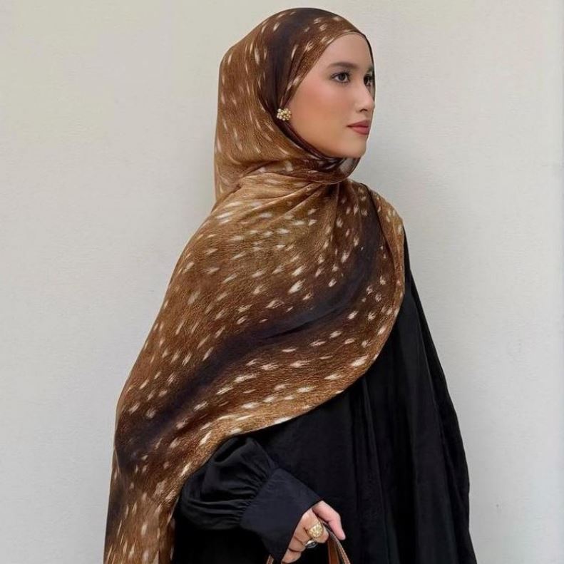 Fawn Ceylan Desen Şal | Vahşi Şıklığıyla Zamansız Koleksiyon