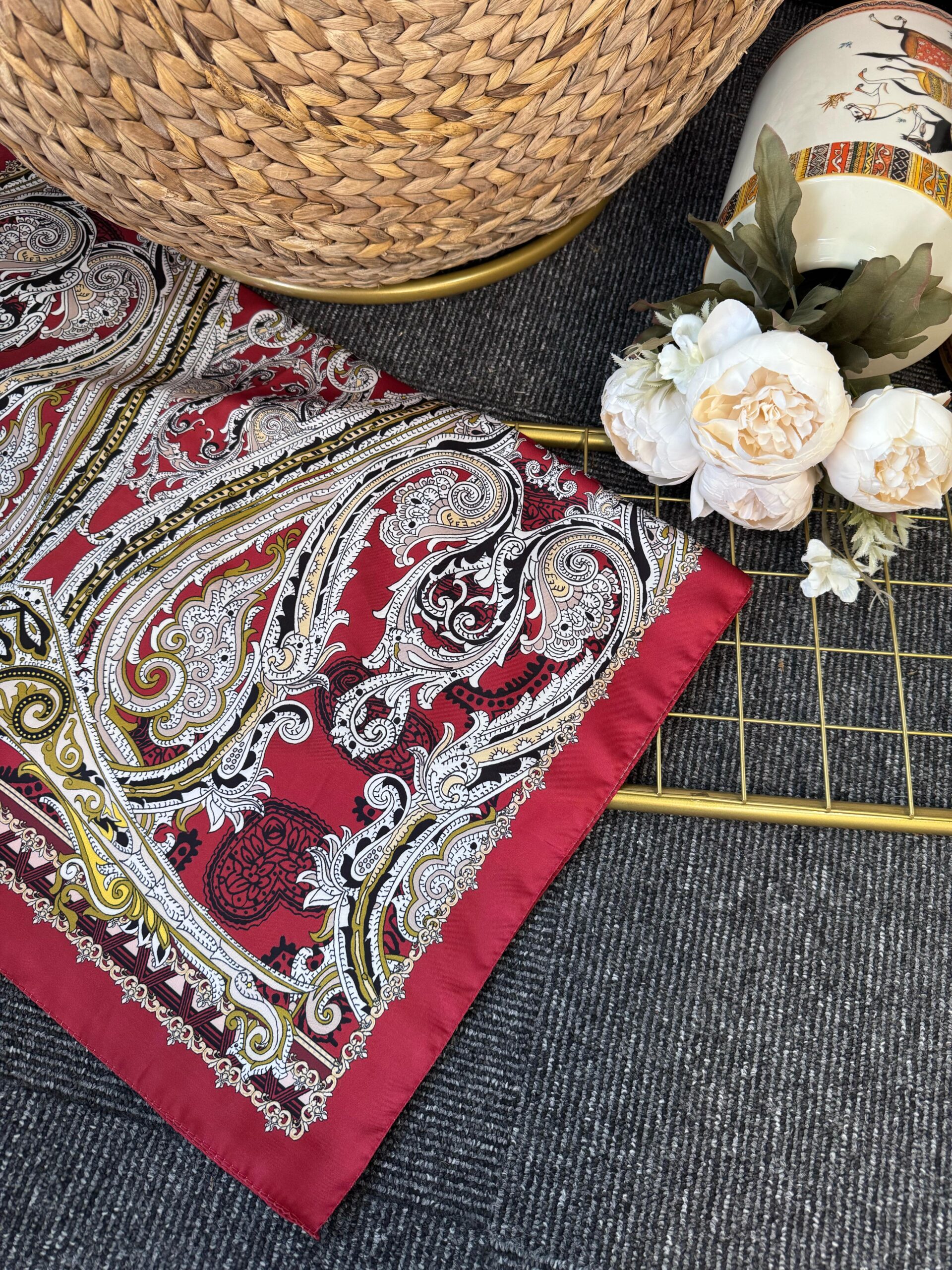 Zamansız Motif Vual İpek Şal-487934-Kırmızı