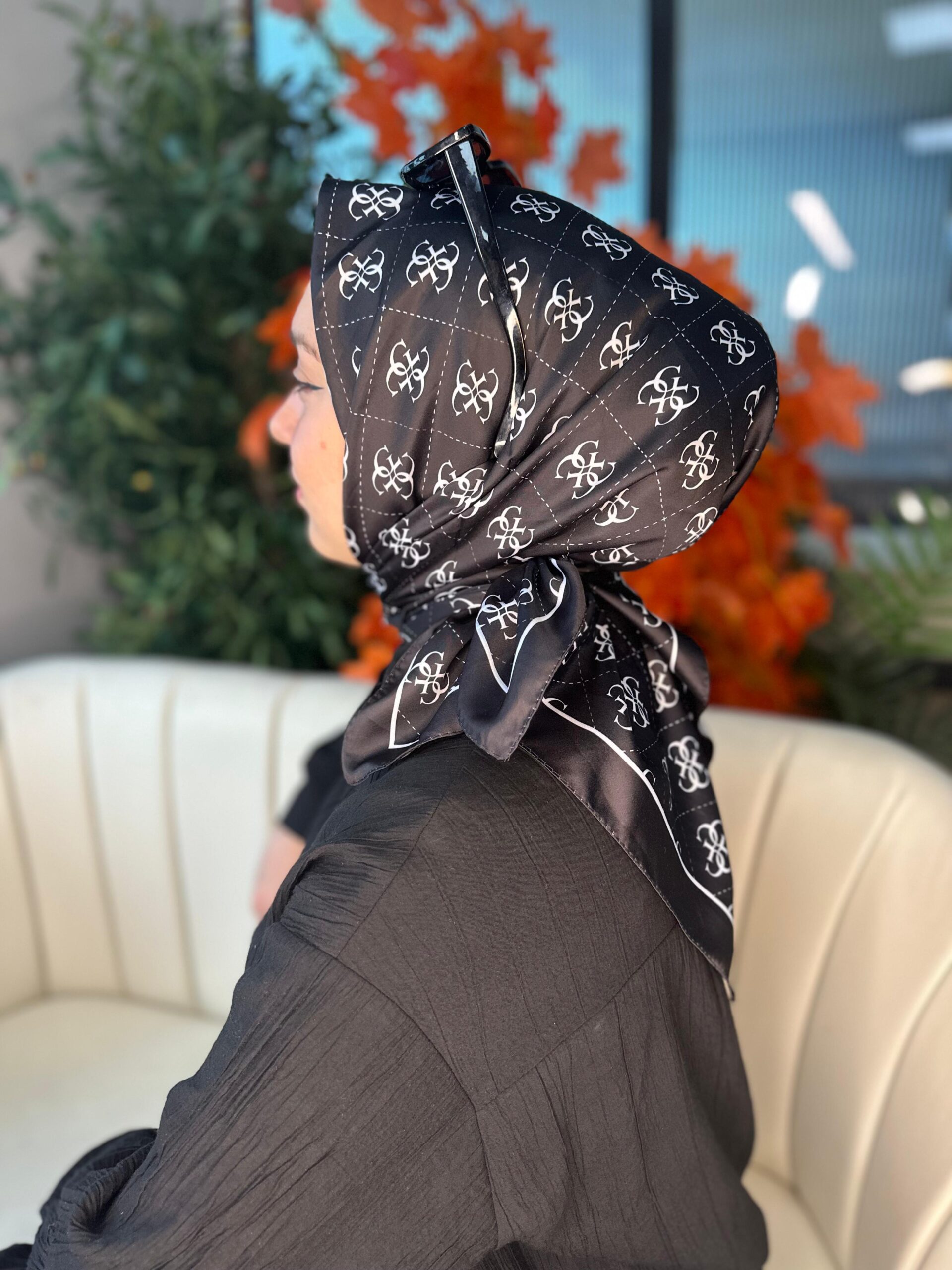 Guess Desen Vual İpek Eşarp-6204527-Siyah