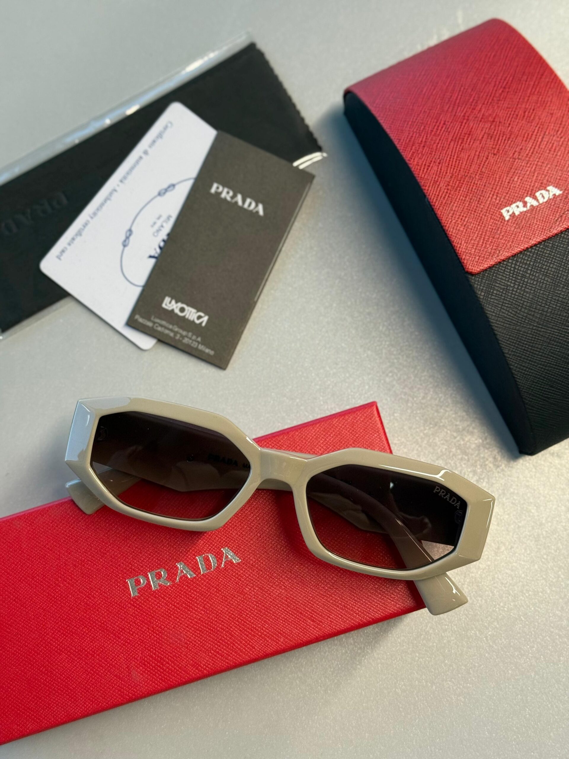 Prada Original Premium Full Set Güneş Gözlüğü - Krem - Görsel 3