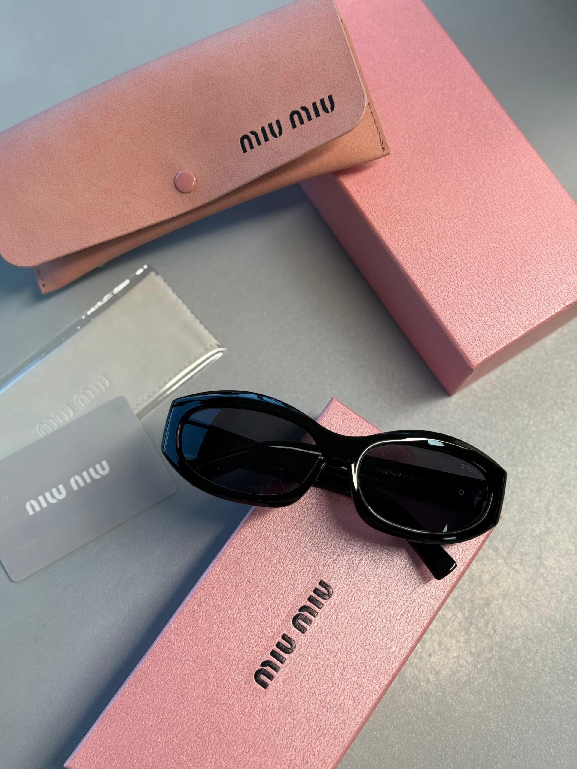 Mıu Mıu Original Premium Güneş Gözlüğü - Siyah