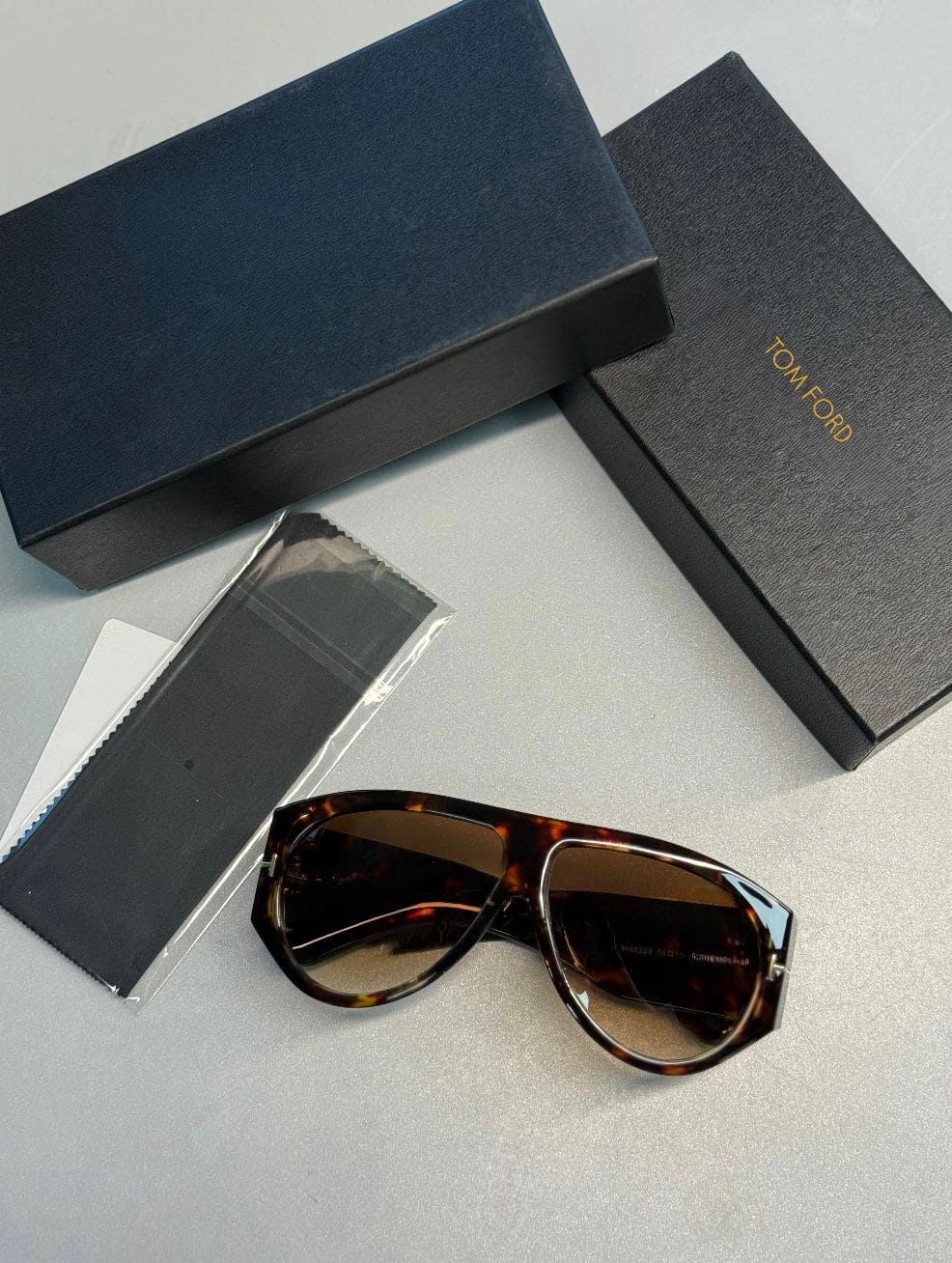 Tom Ford Original Premium Unisex Güneş Gözlüğü - Leopar - Görsel 2