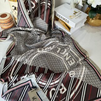 Burberry Çift Taraflı İthal Vual İpel Şal 78631 - Kahve - Yeşil