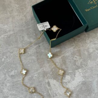 van cleef arpels white kolye